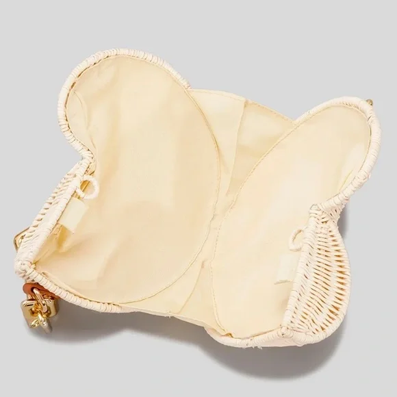 Gold Chain Woven Shell Bag. PreOwned .one Size. - Picture 7 of 11